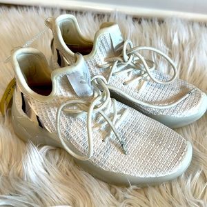 Cool planet woman sneakers 8